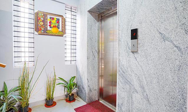 Hotel Sunroof Suites Bangalore Exterior foto